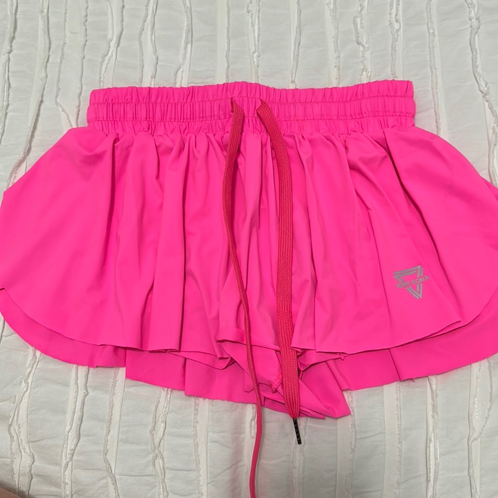 Kei Kona Viral tik tok shorts in hot pink